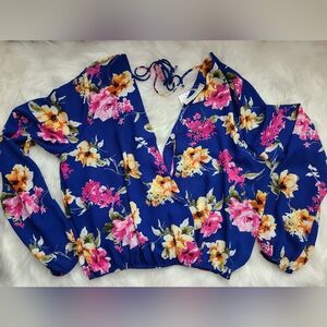 SZ M floral flowy crop blouse